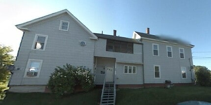 Building Photo - Completely Renovated 1-Bedroom + Office | Heat Included | $1,125/month