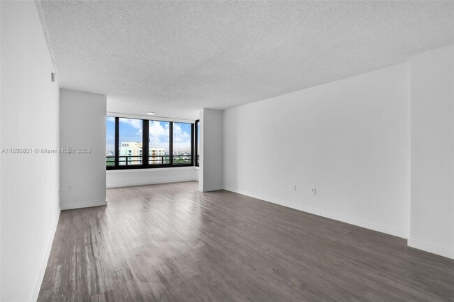 Building Photo - 2333 Brickell Ave