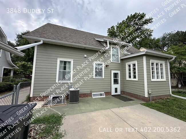 Building Photo - 3848 Dudley St