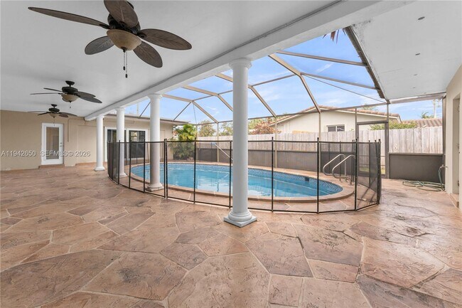 Building Photo - 601 N 44th Ave