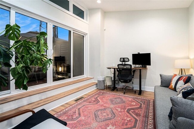 Building Photo - 1649 Overlook Wy NW