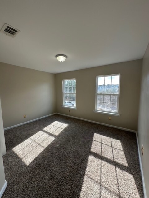 Building Photo - 6 Quiet Pine Ct