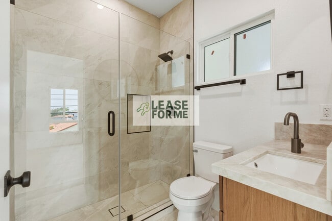 Building Photo - 8959 Hargis St