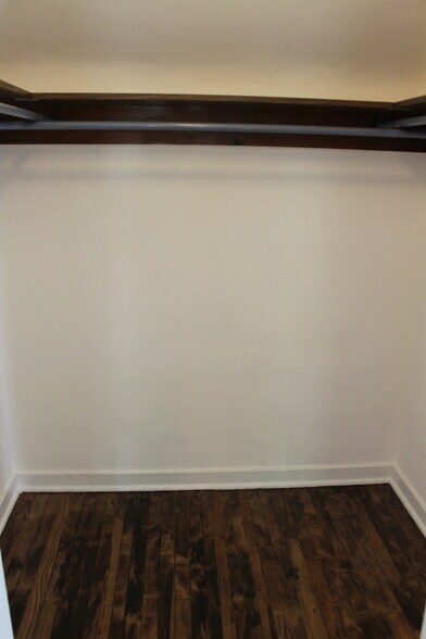 Building Photo - 300 Barclay Avenue