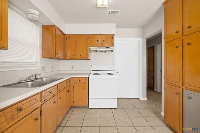 Building Photo - 1007 York Ave