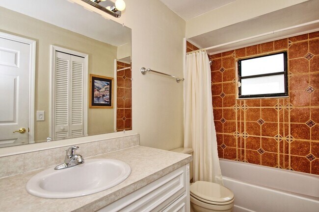Building Photo - Charming Home in Whisper Lakes!! Available...
