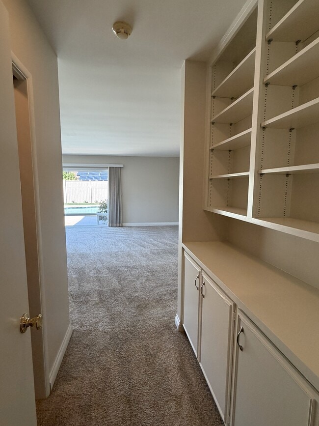 Building Photo - 17537 Margate St