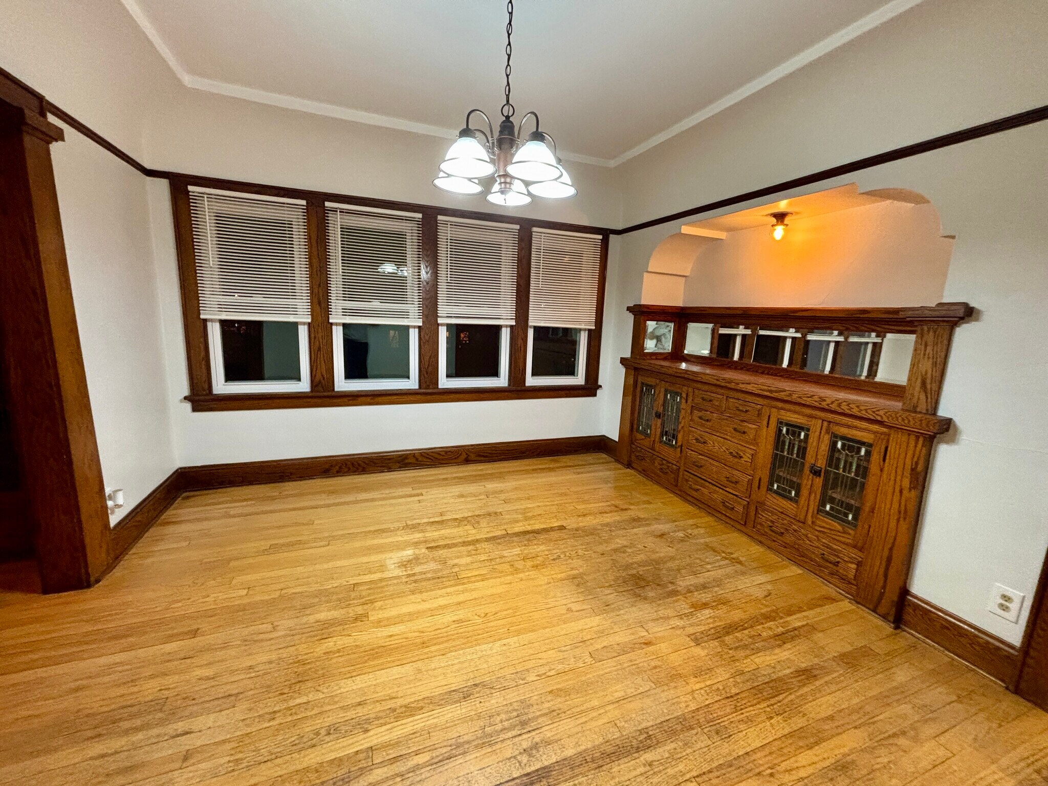 Building Photo - 5223 W Wisconsin Ave