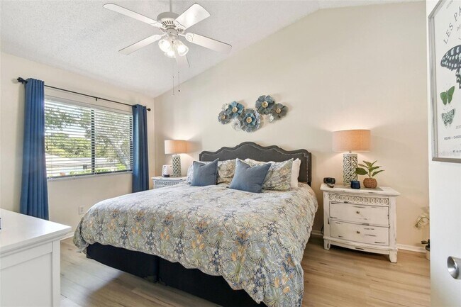 Building Photo - 2087 Hunters Glen Dr