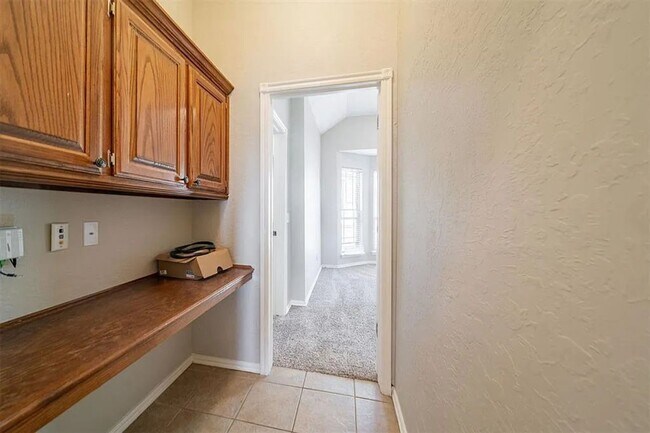 Building Photo - 1105 Kelsi Dr