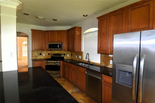 Building Photo - 6330 Bennington Springs Dr