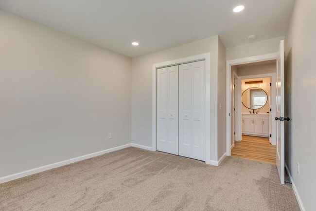 Building Photo - NEWLY BUILT 3 BED/2.5 BATH