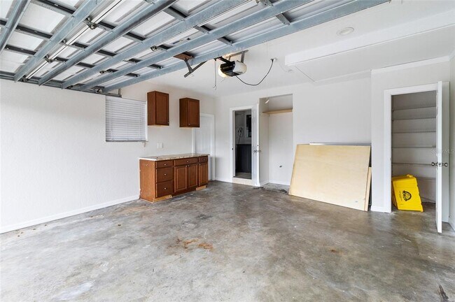 Building Photo - 1966 Sandra Dr