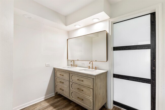 Building Photo - 3602 Ridgeview Dr