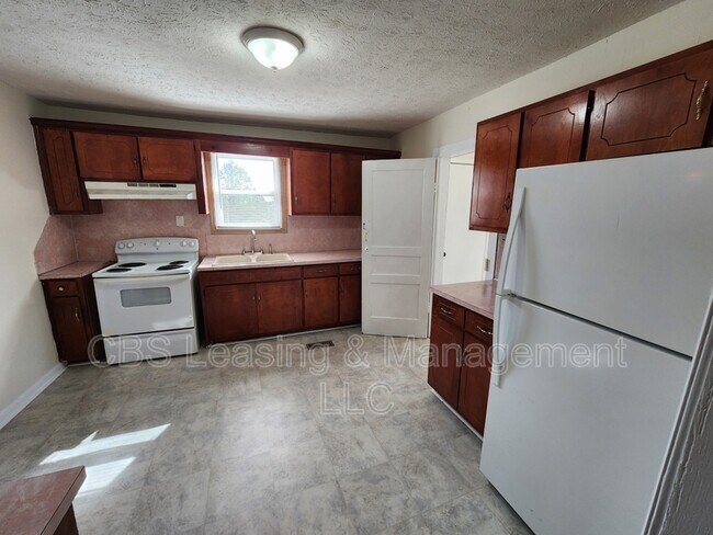 Building Photo - 1500 9th Pl