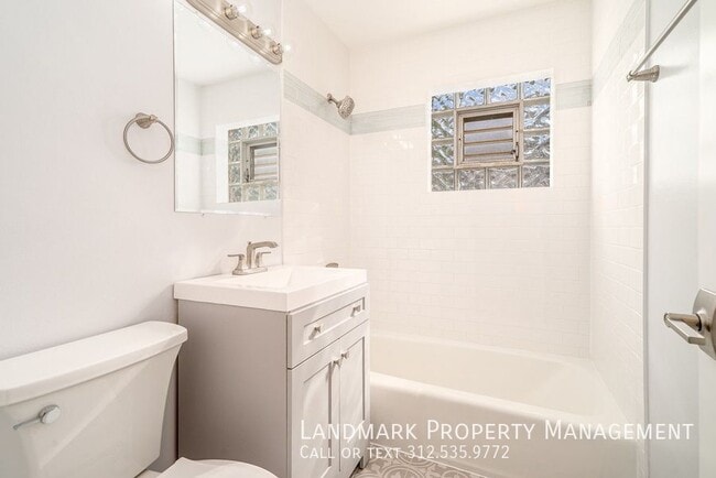 Building Photo - 9825 El Cameno Ln