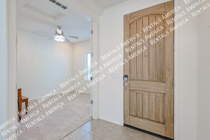 Building Photo - 25951 W Tonto Ln