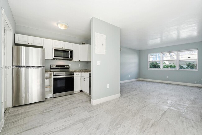 Building Photo - 7530 Dickens Ave