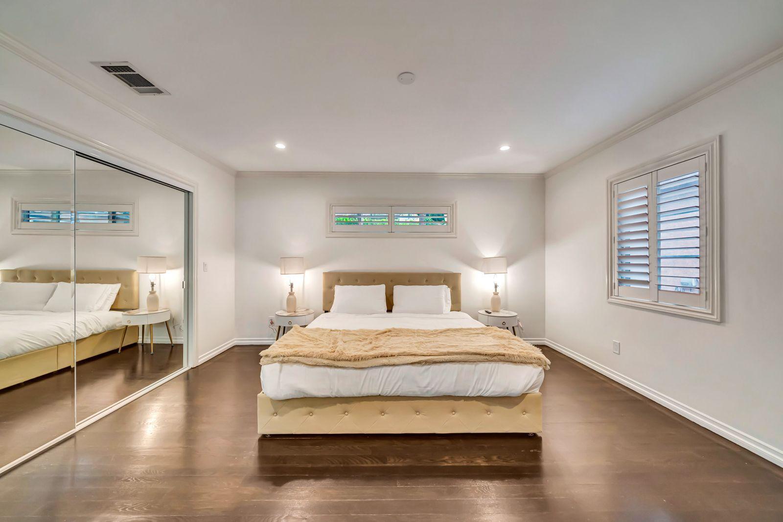 Building Photo - 17946 Valley Vista Blvd