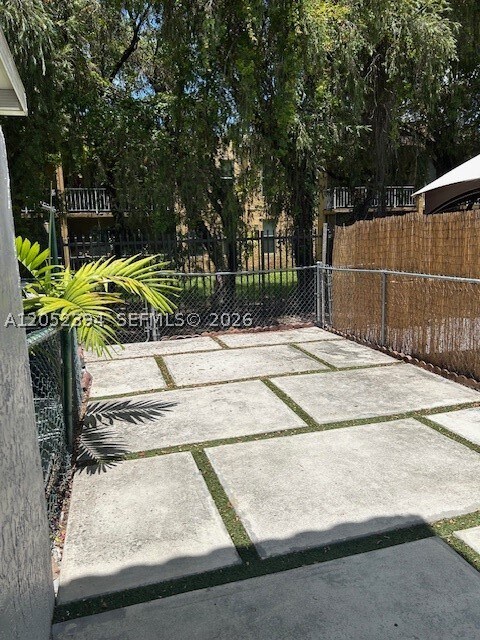 Building Photo - 6221 SW 138th Ct