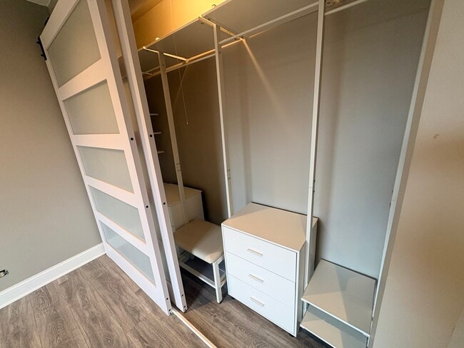 Building Photo - 1004 Longford Rd