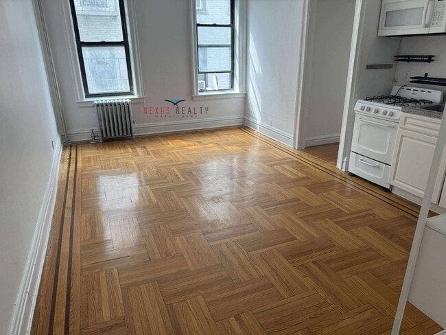 Building Photo - 25-02 Steinway St