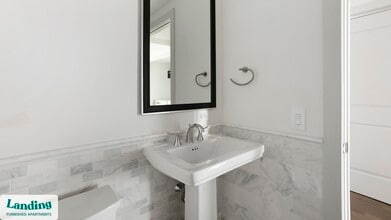 Building Photo - 777 Preston St