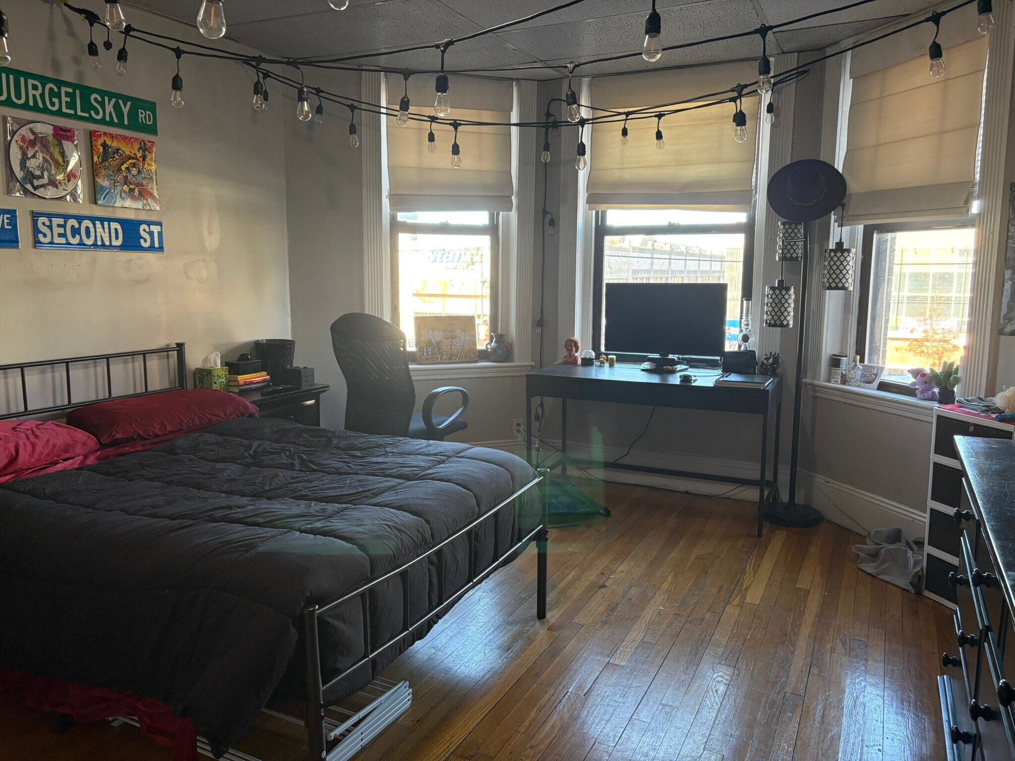 Building Photo - 1066 Commonwealth Ave