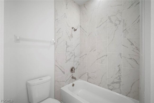 Building Photo - 21768 Brixham Run Loop