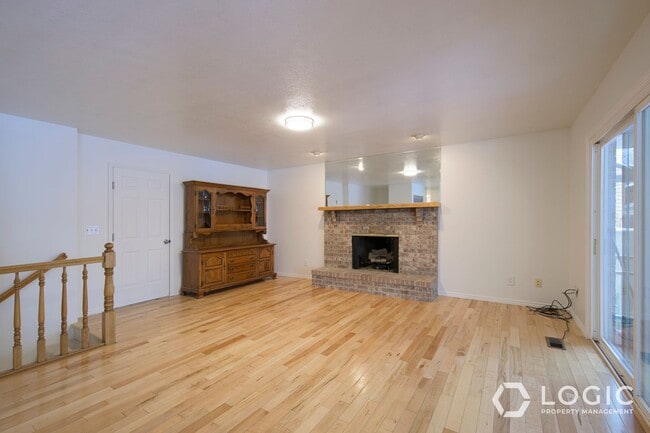 Building Photo - Spacious Home in Tooele!