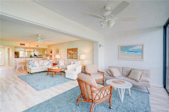 Building Photo - 5532 NE Gulfstream Way