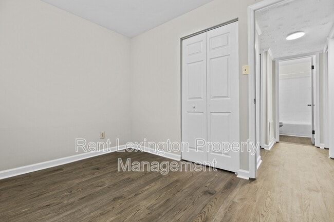 Building Photo - 1707 Sarasota Ct