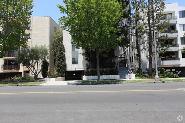 Primary Photo - 311 Montana Avenue