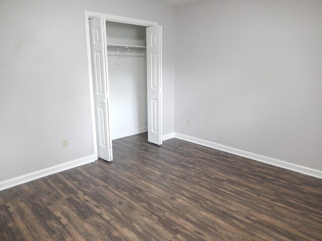 Building Photo - 3335 Sedona Rd
