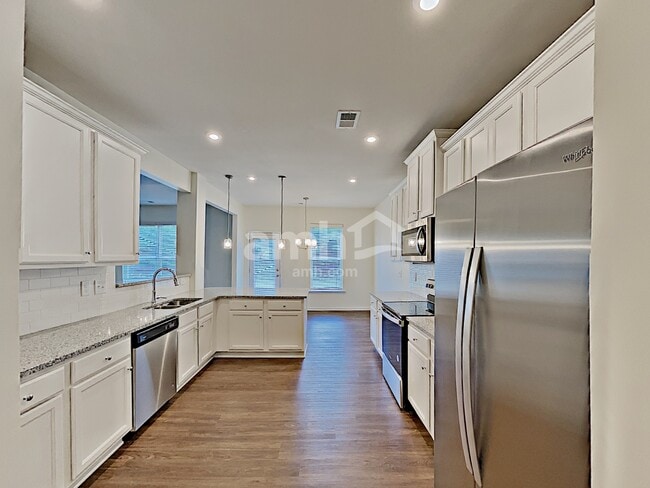 Building Photo - 693 Woodall Rd