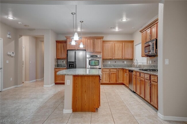 Building Photo - 953 Tafalla Ct