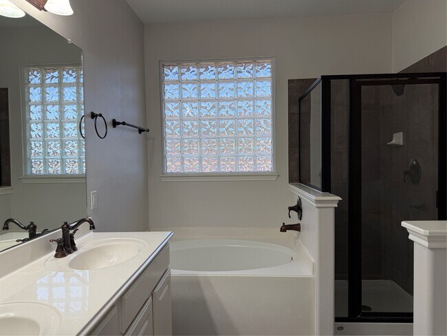Building Photo - 15226 Olmstead Park Dr