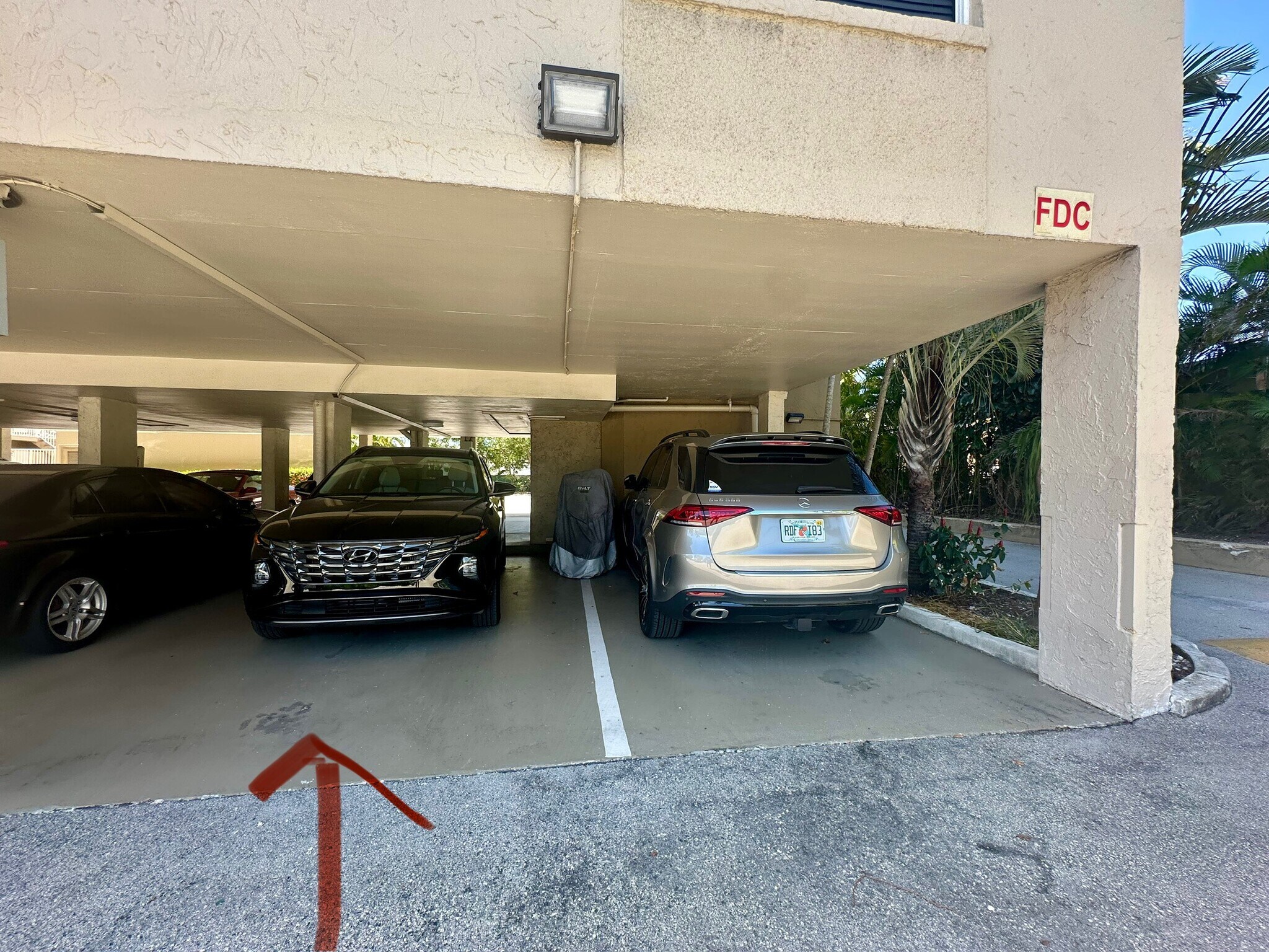 covered parking - 1050 SE 15th St