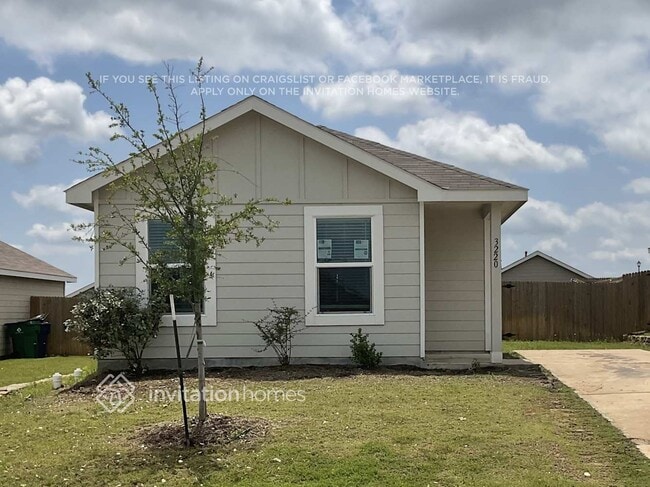 Building Photo - 3220 Crestone Dr