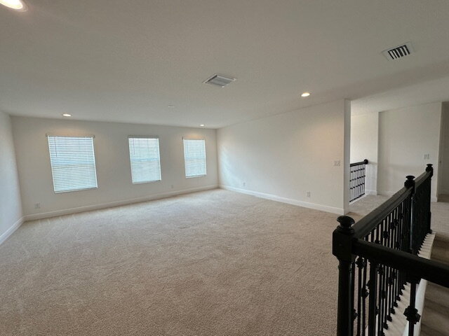 Building Photo - "Spacious Elegance in St. Cloud: 5-Bedroom...
