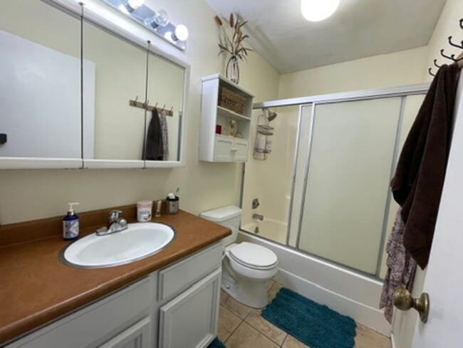Building Photo - 3 Bedroom Townhouse Minutes from Canyons