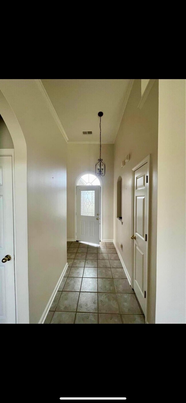 Building Photo - 8240 Blue Lagoon Dr