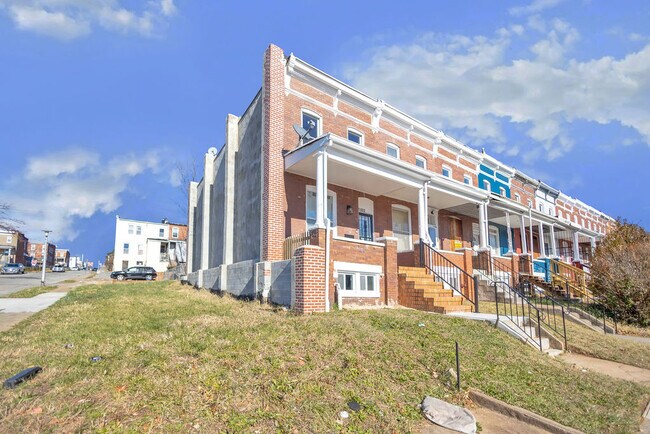 Primary Photo - 1802 E 28th St