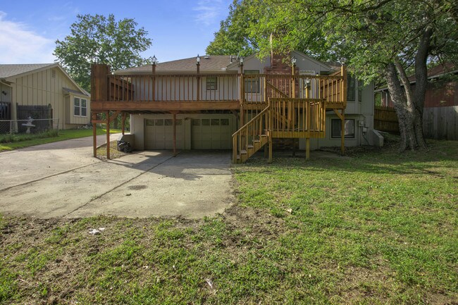 Building Photo - 3513 NE Stanton St