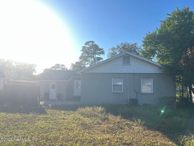 Building Photo - 1359 Stimson St