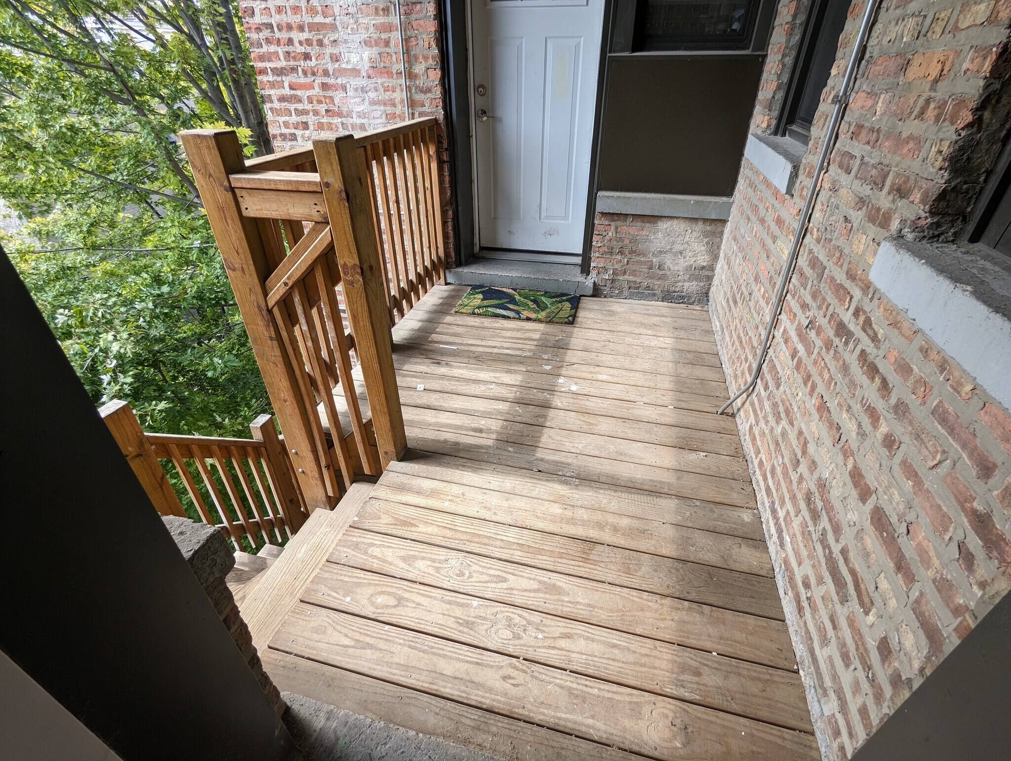 Building Photo - 3935 N Janssen Ave