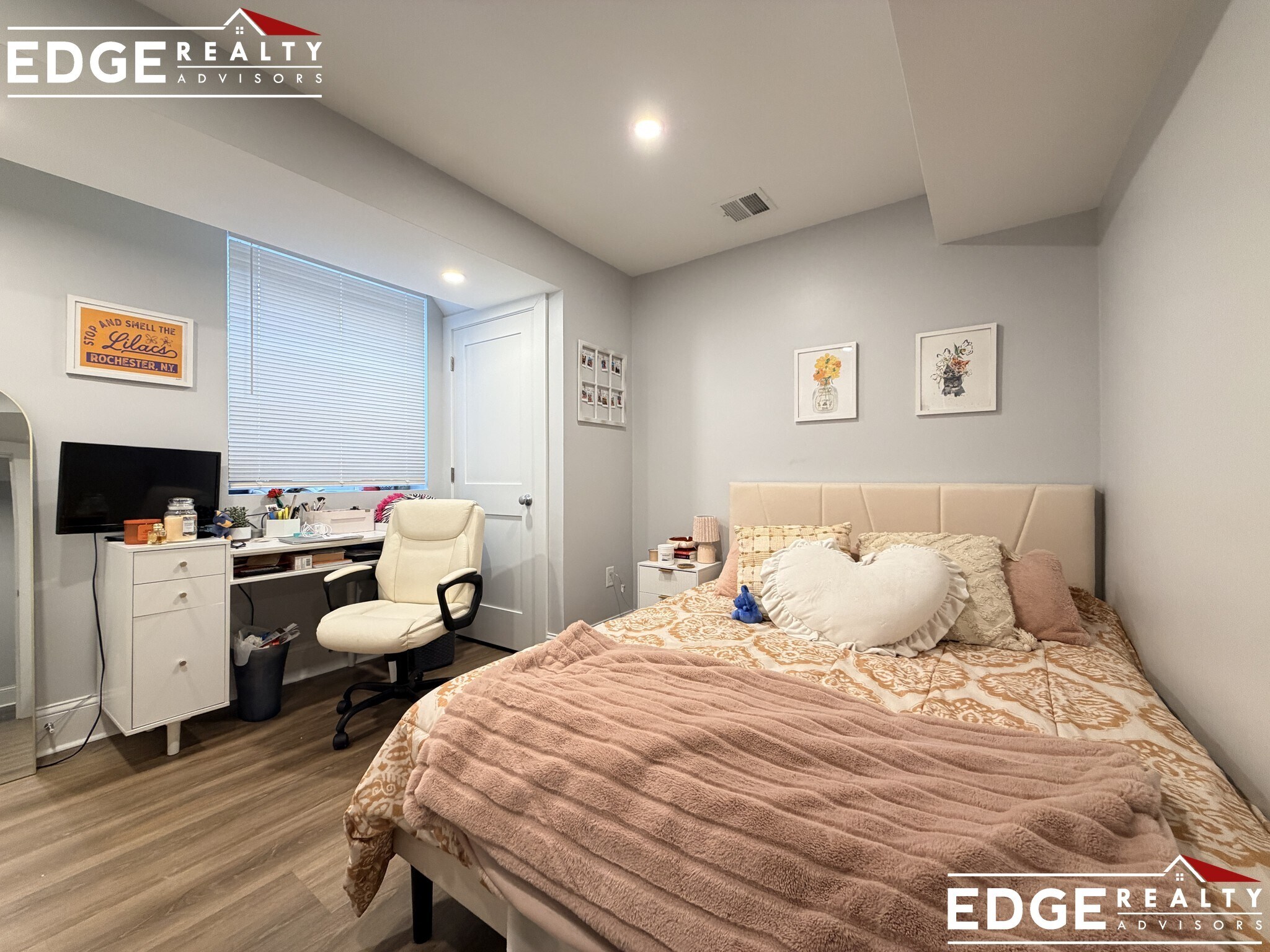 Building Photo - 80 N Beacon St