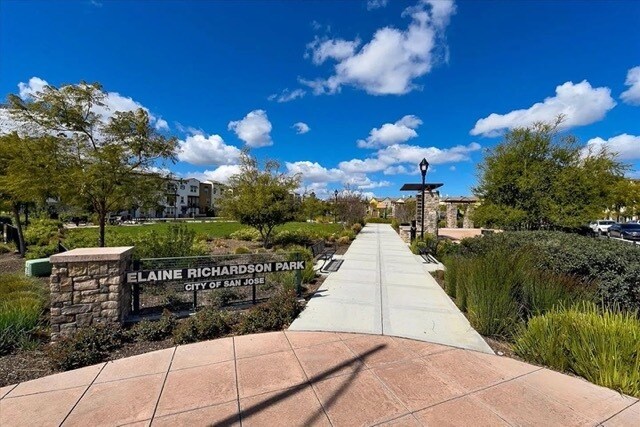 Building Photo - 2726 Montecito Vista Way