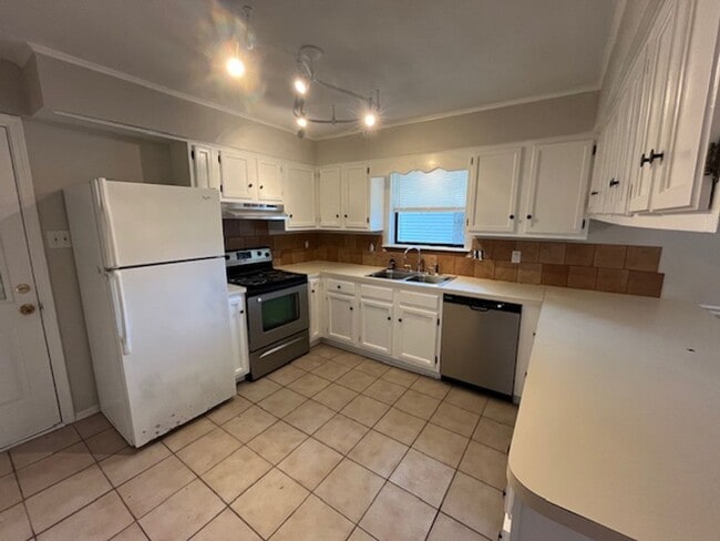 Building Photo - Nice 3 Bedroom 2 Bath house in Maumelle