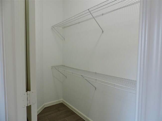 Building Photo - 2730 N Colosseum Ct